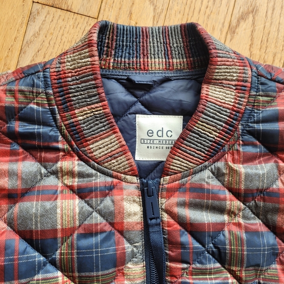 EDC by Espirit Plaid Quilted Zipper Pocket Detail Jacket Lightweight - Picture 2 of 15